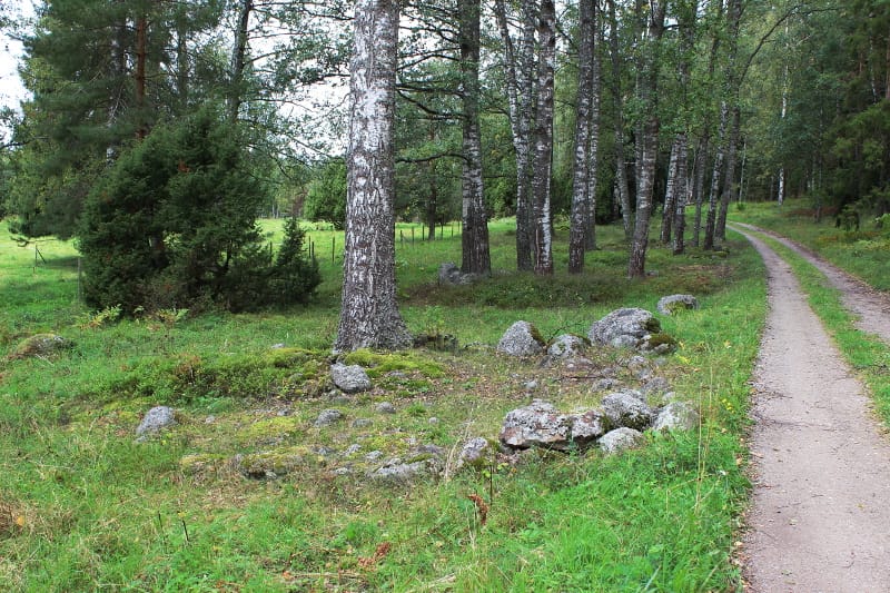 Kivirakennelma Rapolassa